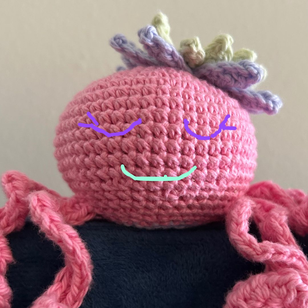 Face test: sleepy eye + wide curved smile